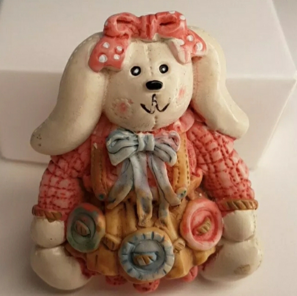 Women's Easter Bunny Brooch Pin 2” Vintage Resin